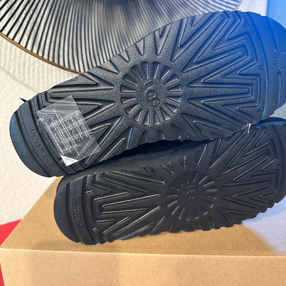 UGG Mini Bailey Bow Glimmer Faux Fur Lined Boot BNIB - Picture 7 of 8